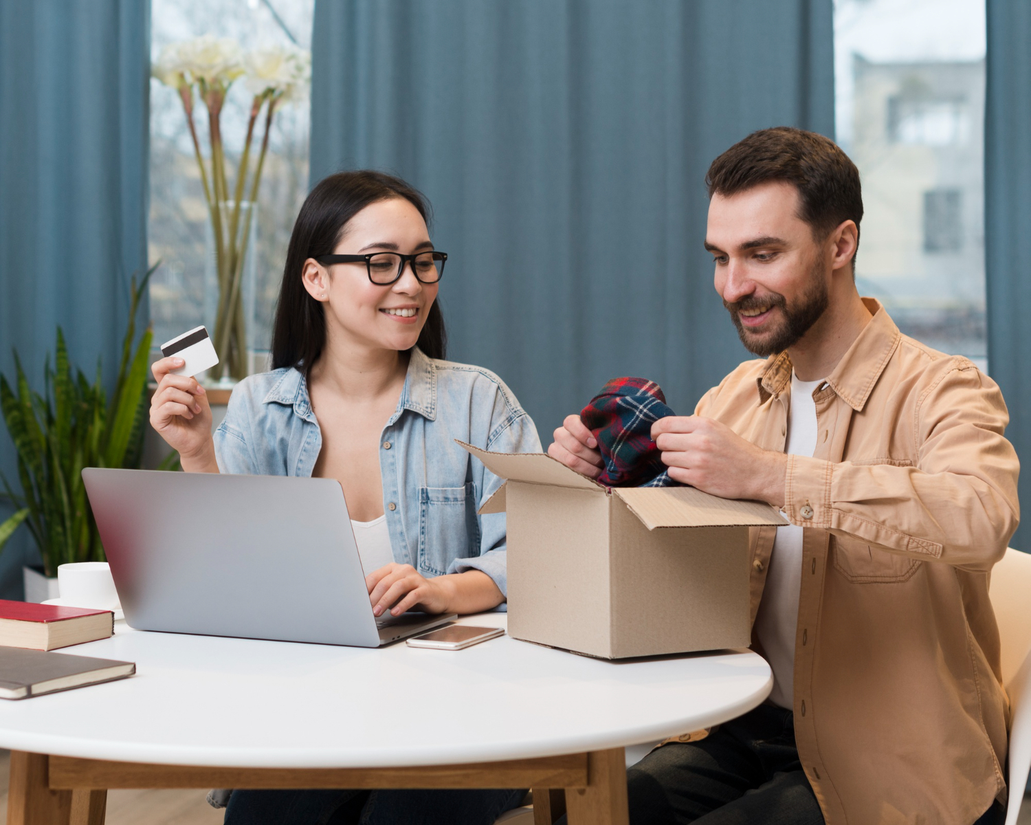 Learn how our ecommerce experts help businesses with fulfillment, warehousing & growth strategies to maximize sales & efficiency.
